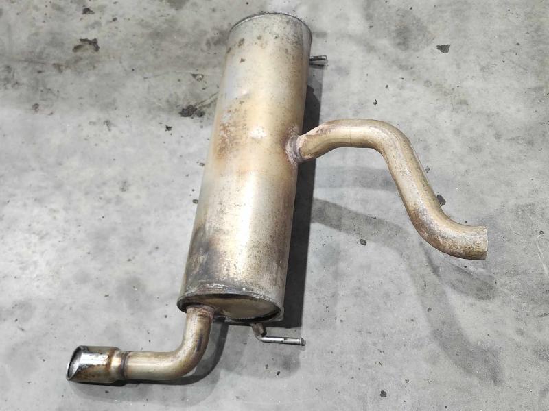 2014-2018 Jeep Cherokee 2.4L AWD Rear Exhaust Muffler Genuine OEM 68185867AI
