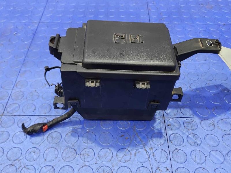 2017-2020 Jaguar F-Pace Cabin Fuse Box Relay Junction Block OEM