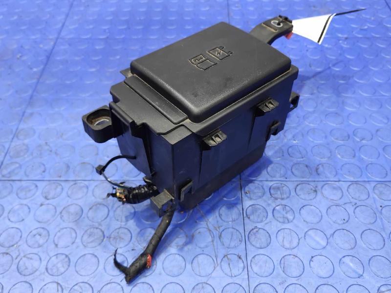 2017-2020 Jaguar F-Pace Cabin Fuse Box Relay Junction Block OEM