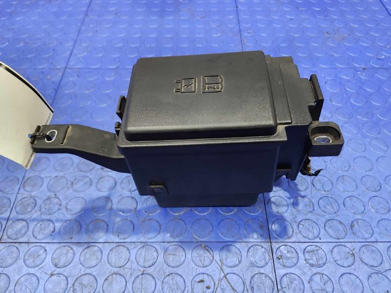 2017-2020 Jaguar F-Pace Cabin Fuse Box Relay Junction Block OEM