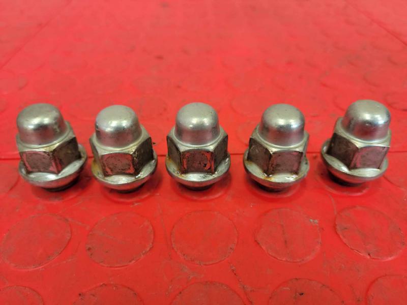 2018 Kia Forte Lug Nuts