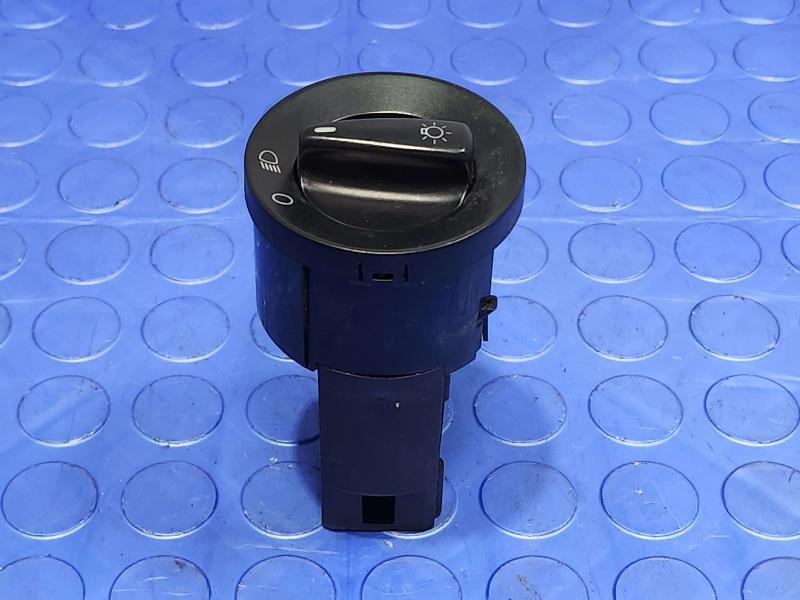 2005 Volkswagen Jetta Headlight Switch (Dash Mtd)