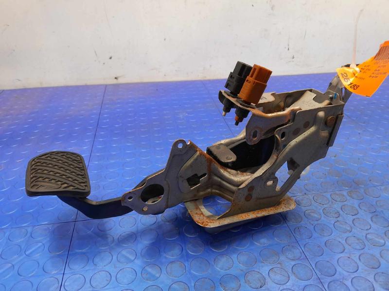 2014 Nissan Versa Brake Pedal