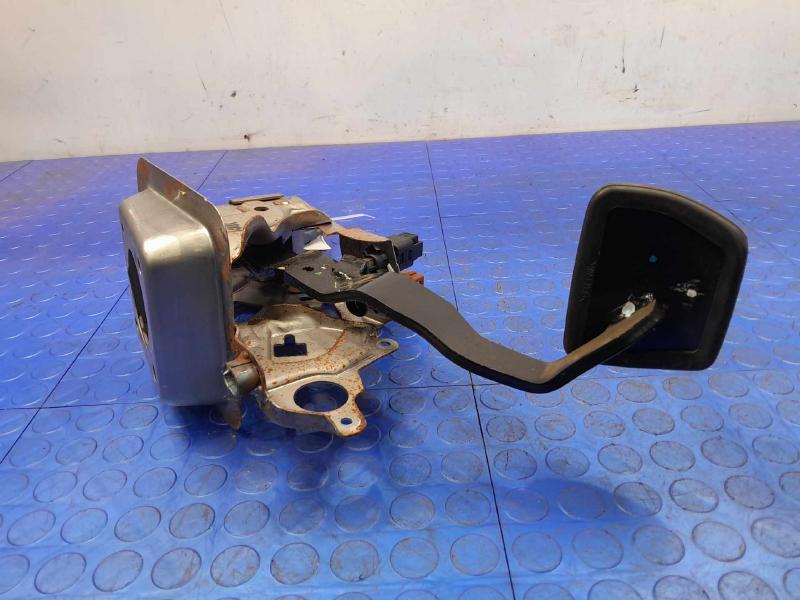 2014 Nissan Versa Brake Pedal