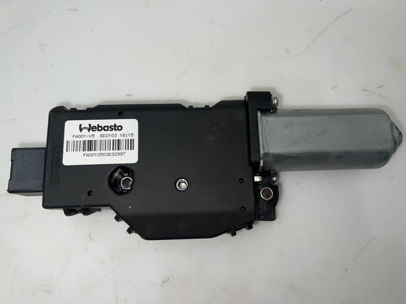 2014 - 2016 Subaru Forester Sunroof Motor Genuine OEM 65450SG000