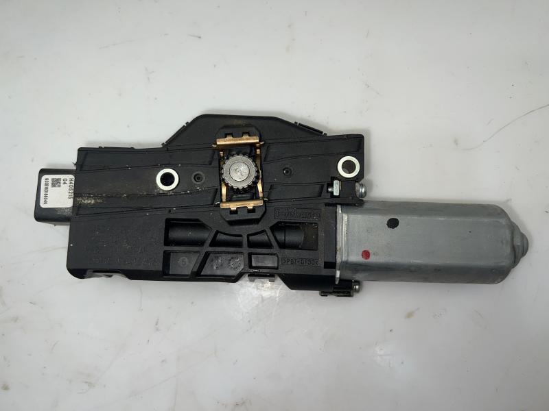 2014 - 2016 Subaru Forester Sunroof Motor Genuine OEM 65450SG000