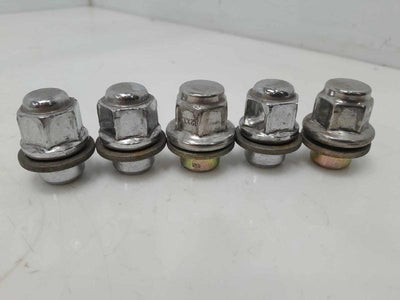 2016 Genesis Genesis Lug Nuts