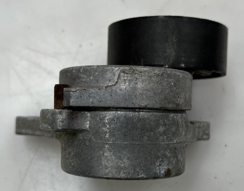 2015 Volkswagen Passat Engine Belt Tensioner