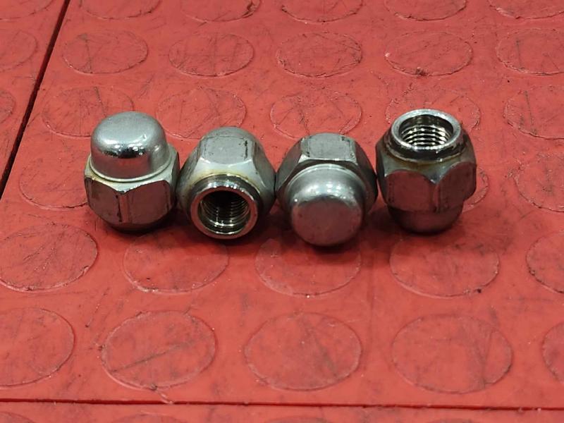 2020 Nissan Kicks Lug Nuts