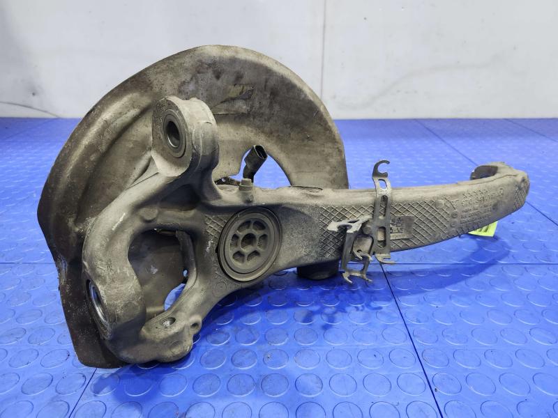 2015 Porsche Panamera Spindle Knuckle Front
