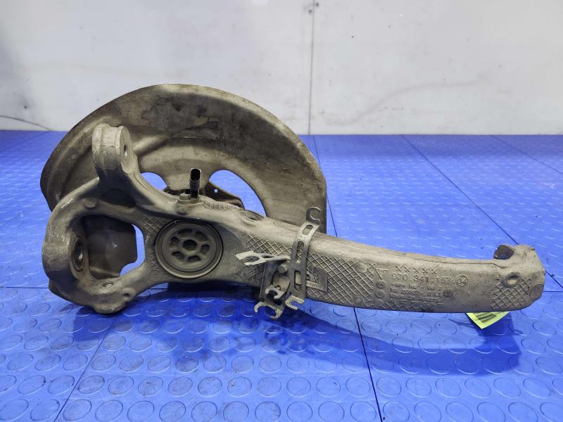 2015 Porsche Panamera Spindle Knuckle Front