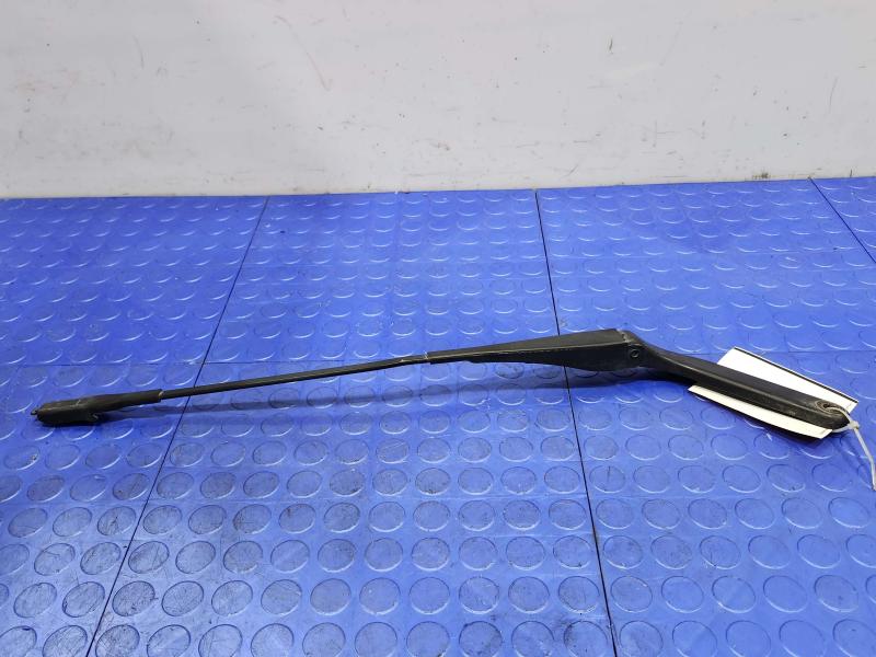 2008 BMW 128i Wiper Arm