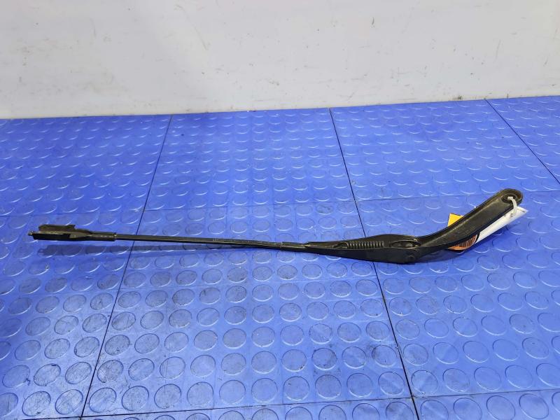 2008 BMW 128i Wiper Arm