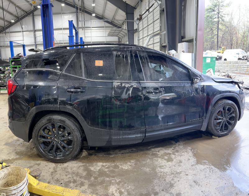 2020 GMC Terrain Center Pillar