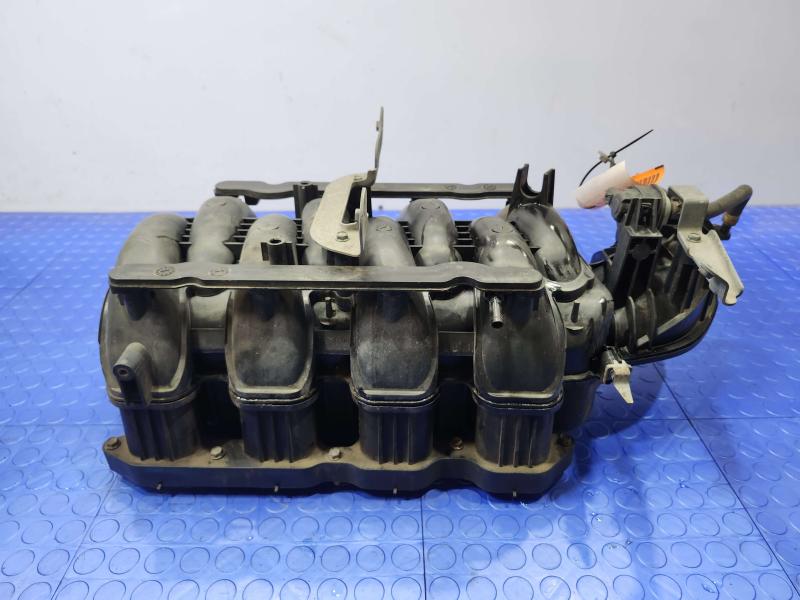 2011 Infiniti QX56 Intake Manifold