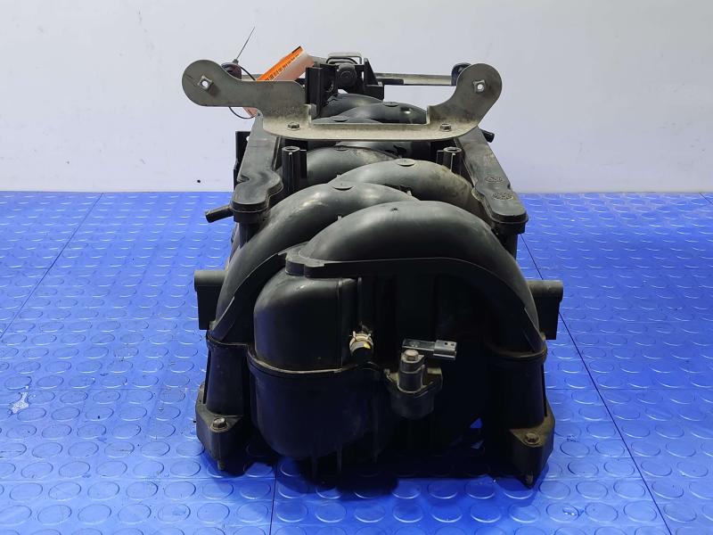 2011 Infiniti QX56 Intake Manifold