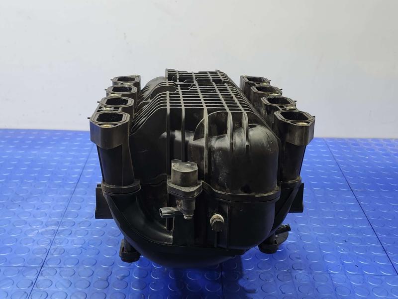 2011 Infiniti QX56 Intake Manifold