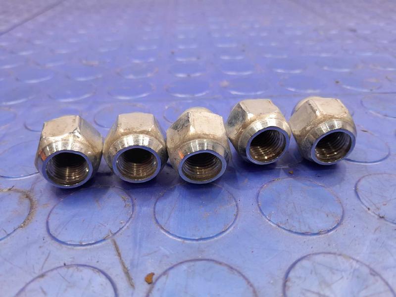2021 Subaru Legacy Lug Nuts