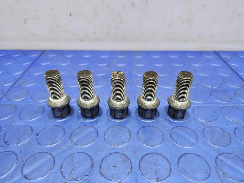 2015 Audi A4 Lug Nuts