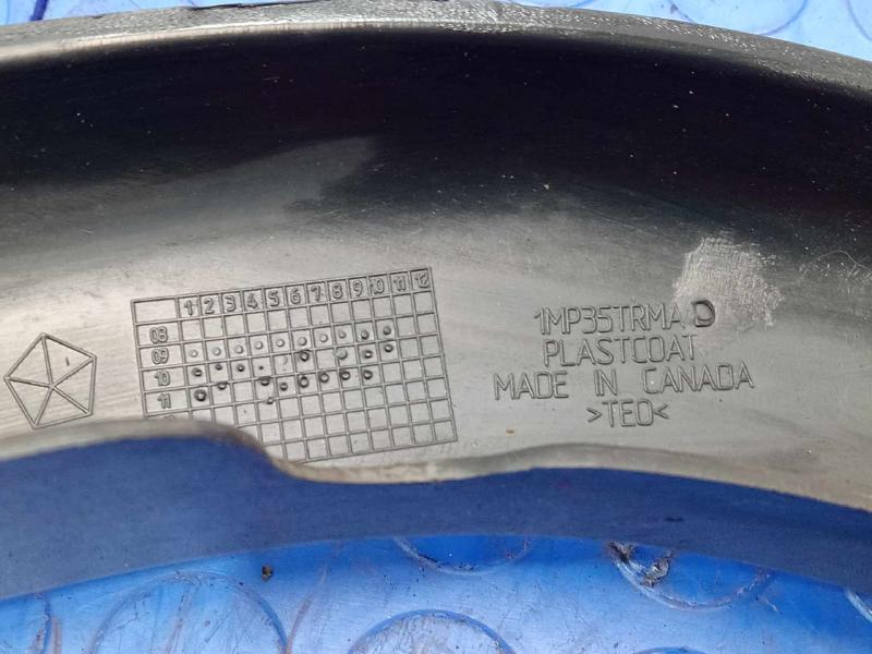 2012 Jeep Grand Cherokee Wheel Opening Moulding
