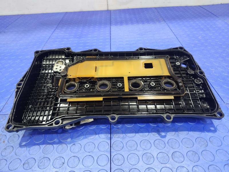 2017 Toyota Prius Valve Cover