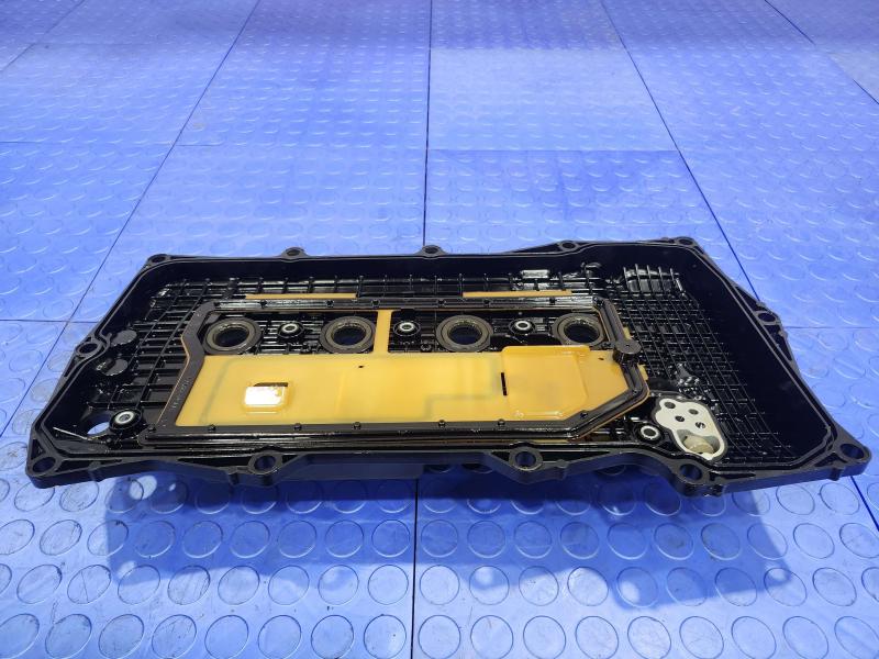 2017 Toyota Prius Valve Cover