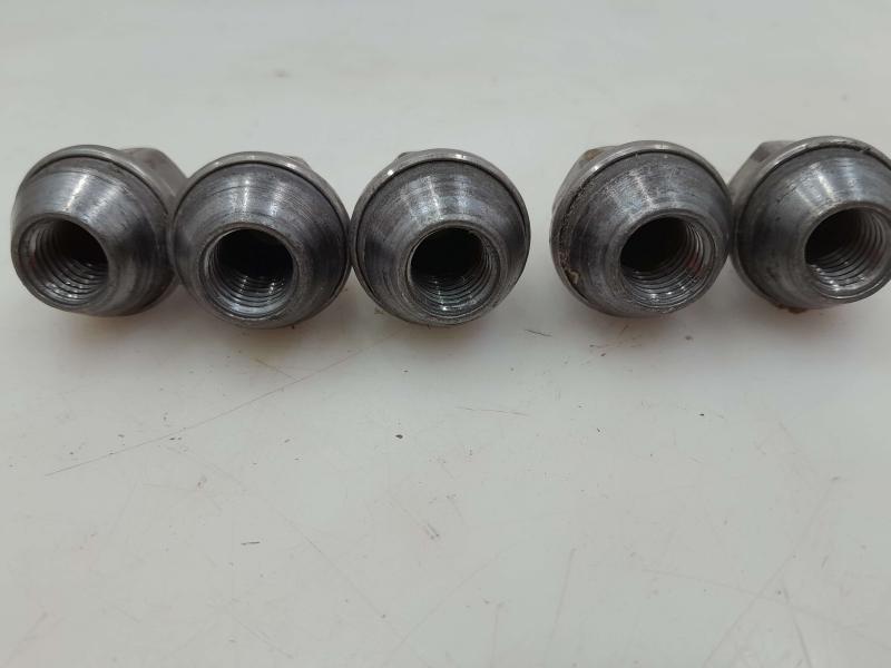 2017 Ford Focus Lug Nuts