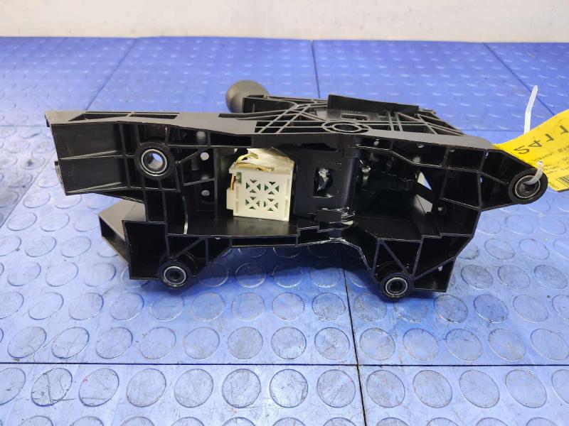 2012-2015 Toyota Camry Automatic Gear Shifter Assembly Genuine OEM 3356006230