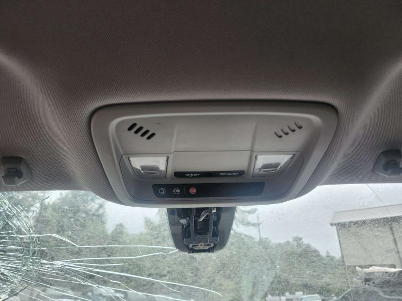 2017 Chevrolet Malibu Front Console