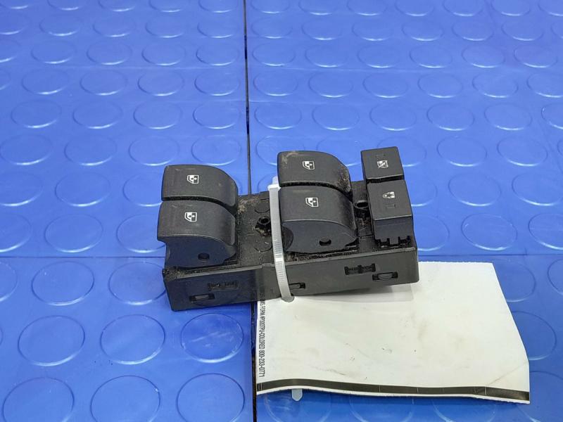 2015 Chevrolet Tahoe Door Switch Front