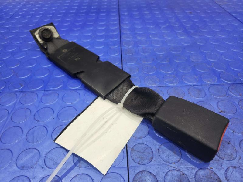 2010 Dodge Ram 1500 Rear Seat Belt