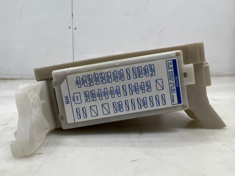 2016 Toyota Prius Cabin Fuse Box