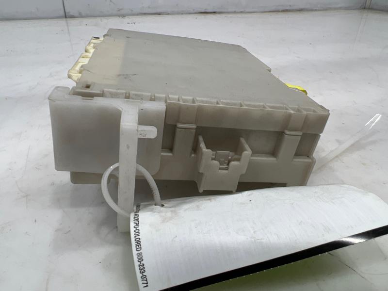 2016 Toyota Prius Cabin Fuse Box