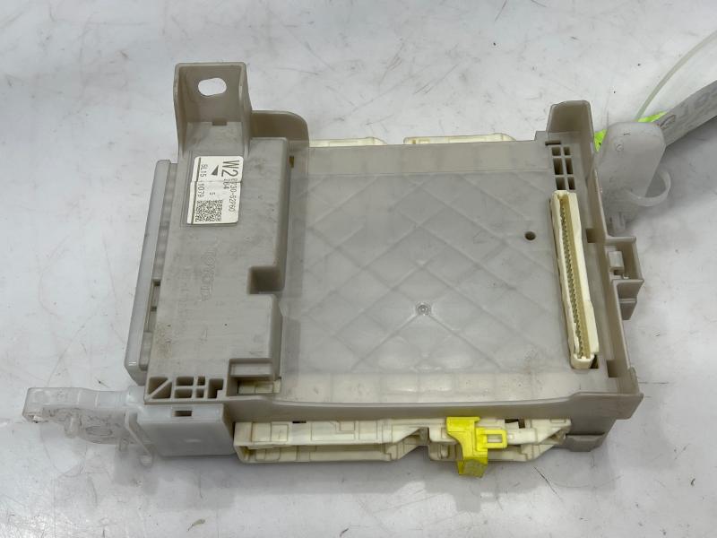 2016 Toyota Prius Cabin Fuse Box