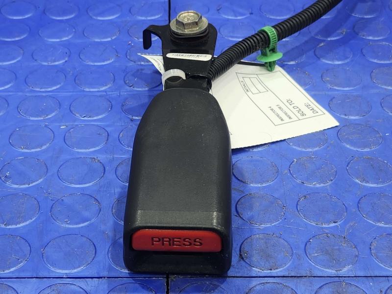 2011 Honda Pilot Front Seat Belt