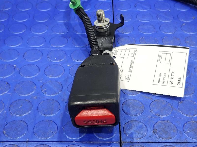 2011 Honda Pilot Front Seat Belt