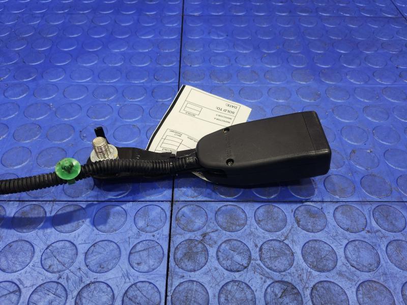 2011 Honda Pilot Front Seat Belt