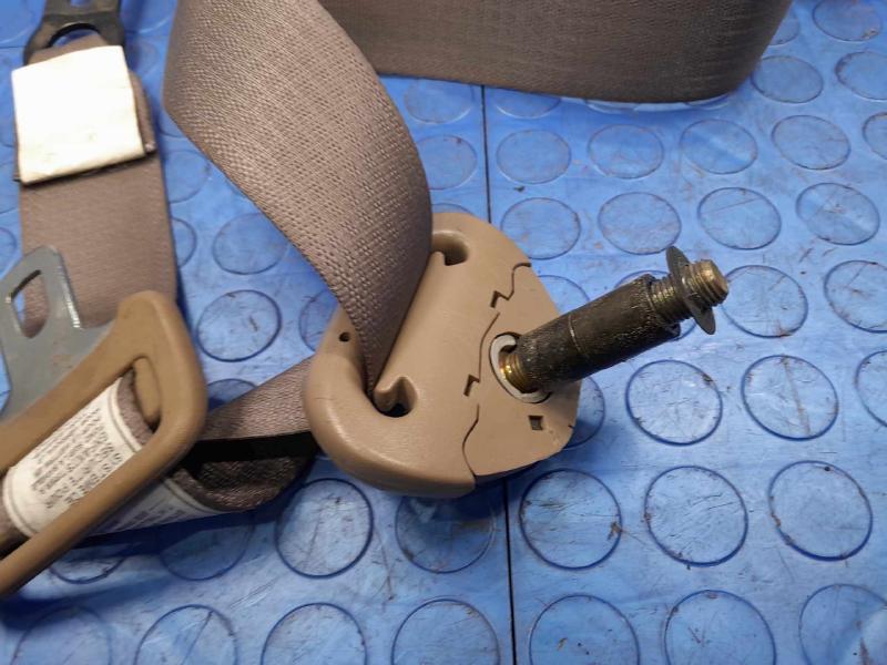 2004 Toyota Tacoma Rear Seat Belt