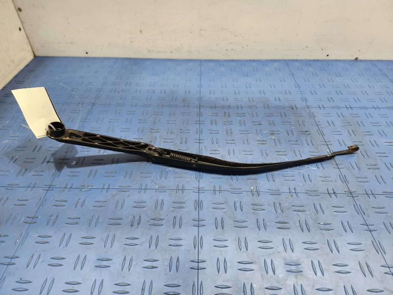 2013 Toyota Camry Wiper Arm
