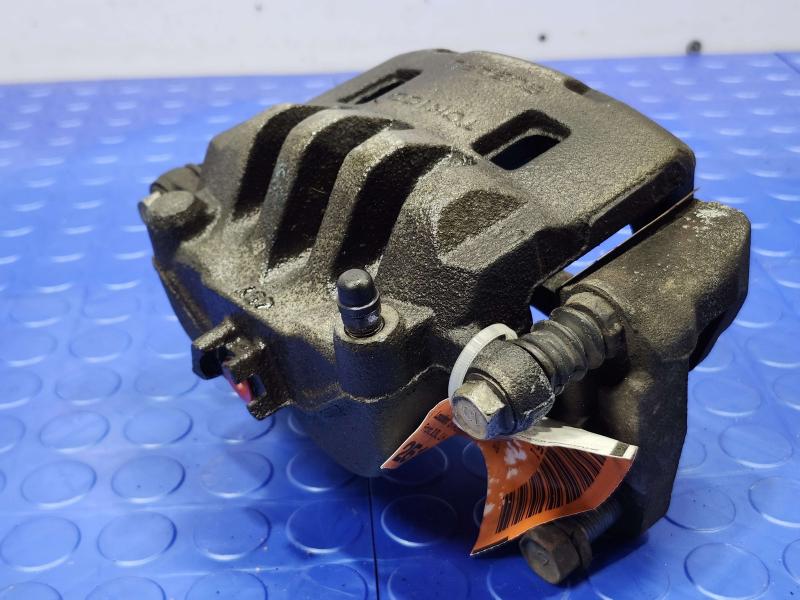 2015 Subaru Forester Caliper