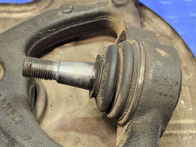 2010 Dodge Challenger Spindle Knuckle Front