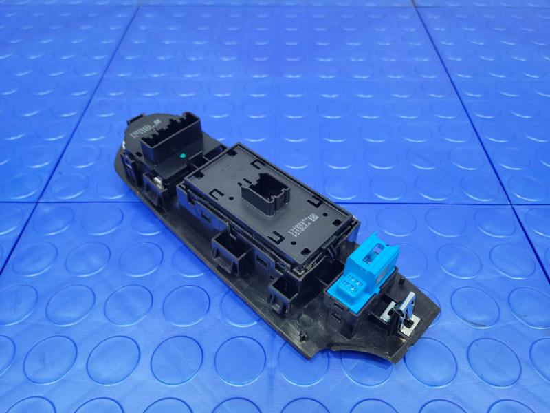 2020 Chevrolet Trax Door Switch Front