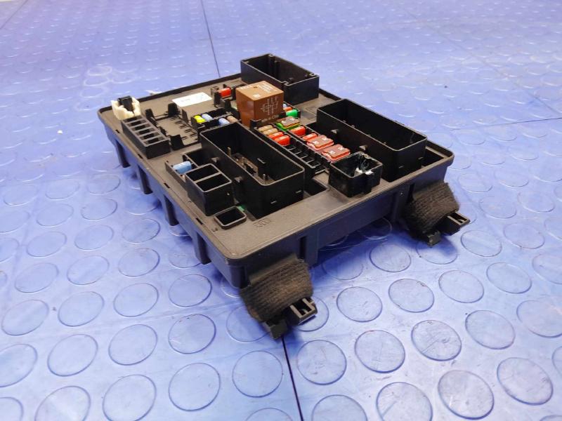 2013 Cadillac ATS Body Wiring Harness Junction Block Genuine OEM 22959735