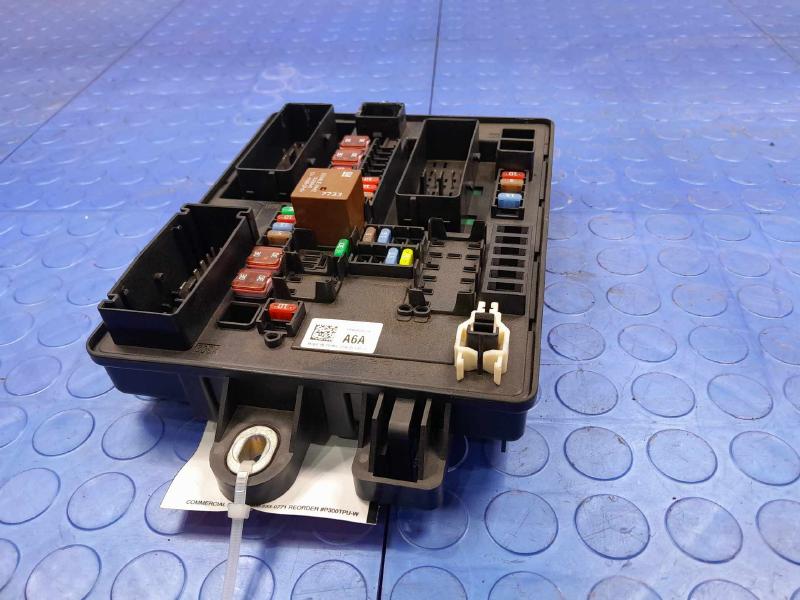 2013 Cadillac ATS Body Wiring Harness Junction Block Genuine OEM 22959735