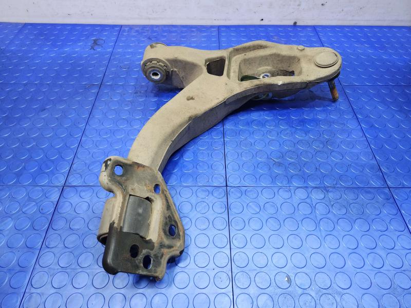 2003 Lincoln Town Car Lower Control Arm Front