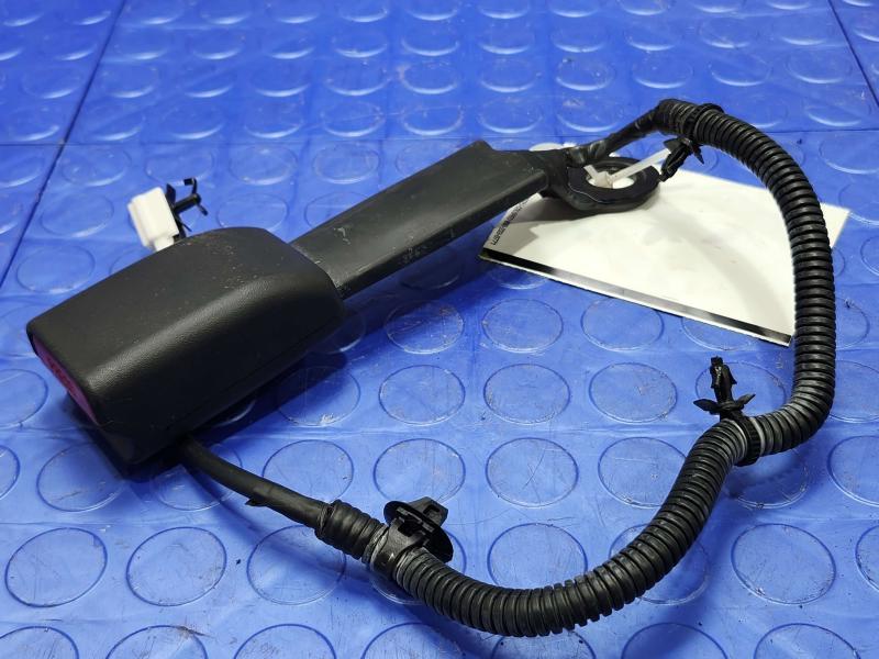 2015 Infiniti Q50 Front Seat Belt
