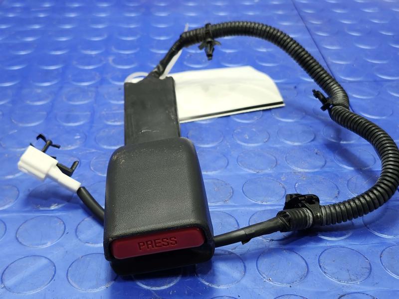 2015 Infiniti Q50 Front Seat Belt