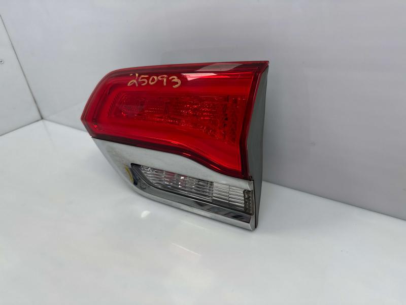 2014 Jeep Grand Cherokee Tail Light Assembly