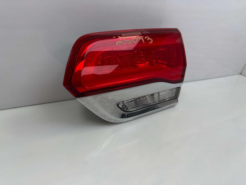 2014 Jeep Grand Cherokee Tail Light Assembly