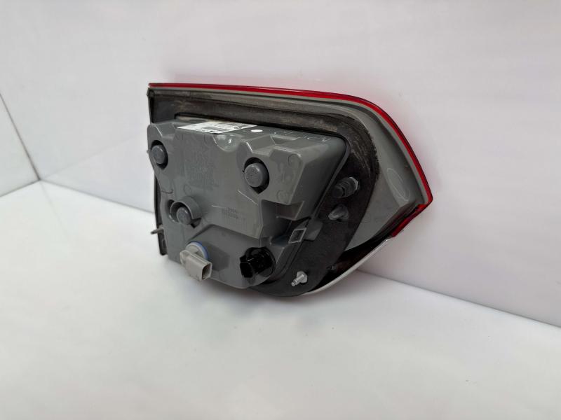 2014 Jeep Grand Cherokee Tail Light Assembly
